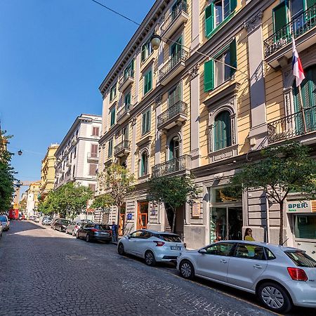 Be Italian Flat Duomo 319 Bed & Breakfast Napoli Bagian luar foto