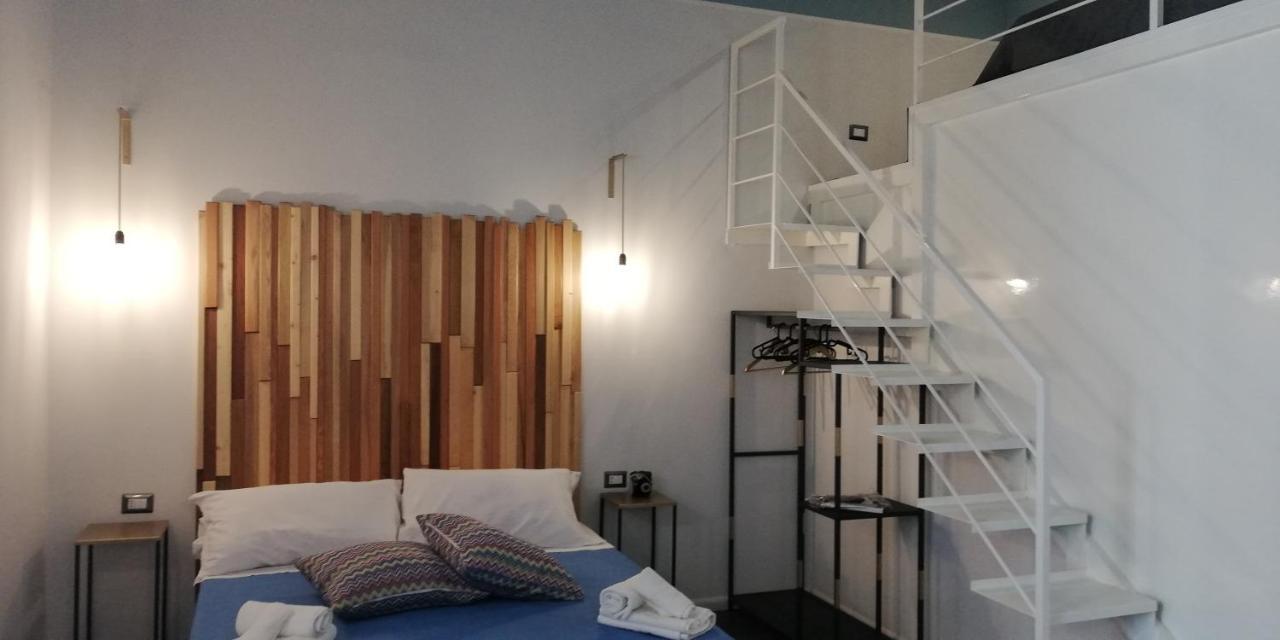 Be Italian Flat Duomo 319 Bed & Breakfast Napoli Bagian luar foto