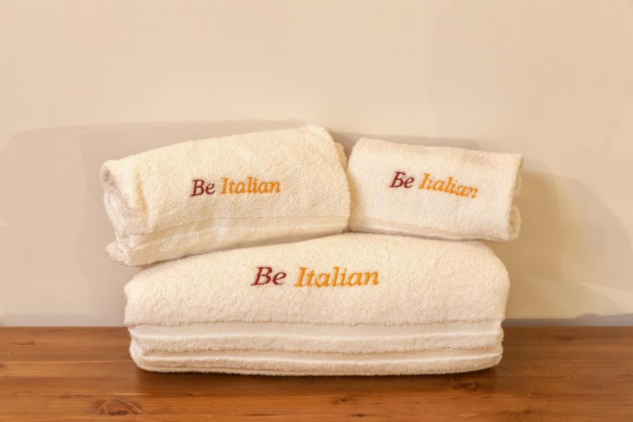 Be Italian Flat Duomo 319 Bed & Breakfast Napoli Bagian luar foto