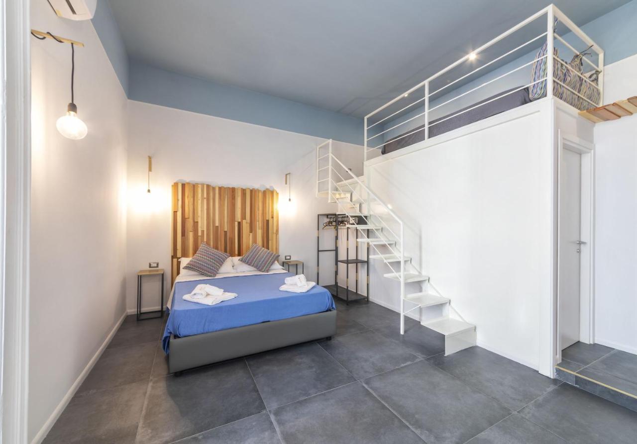 Be Italian Flat Duomo 319 Bed & Breakfast Napoli Bagian luar foto