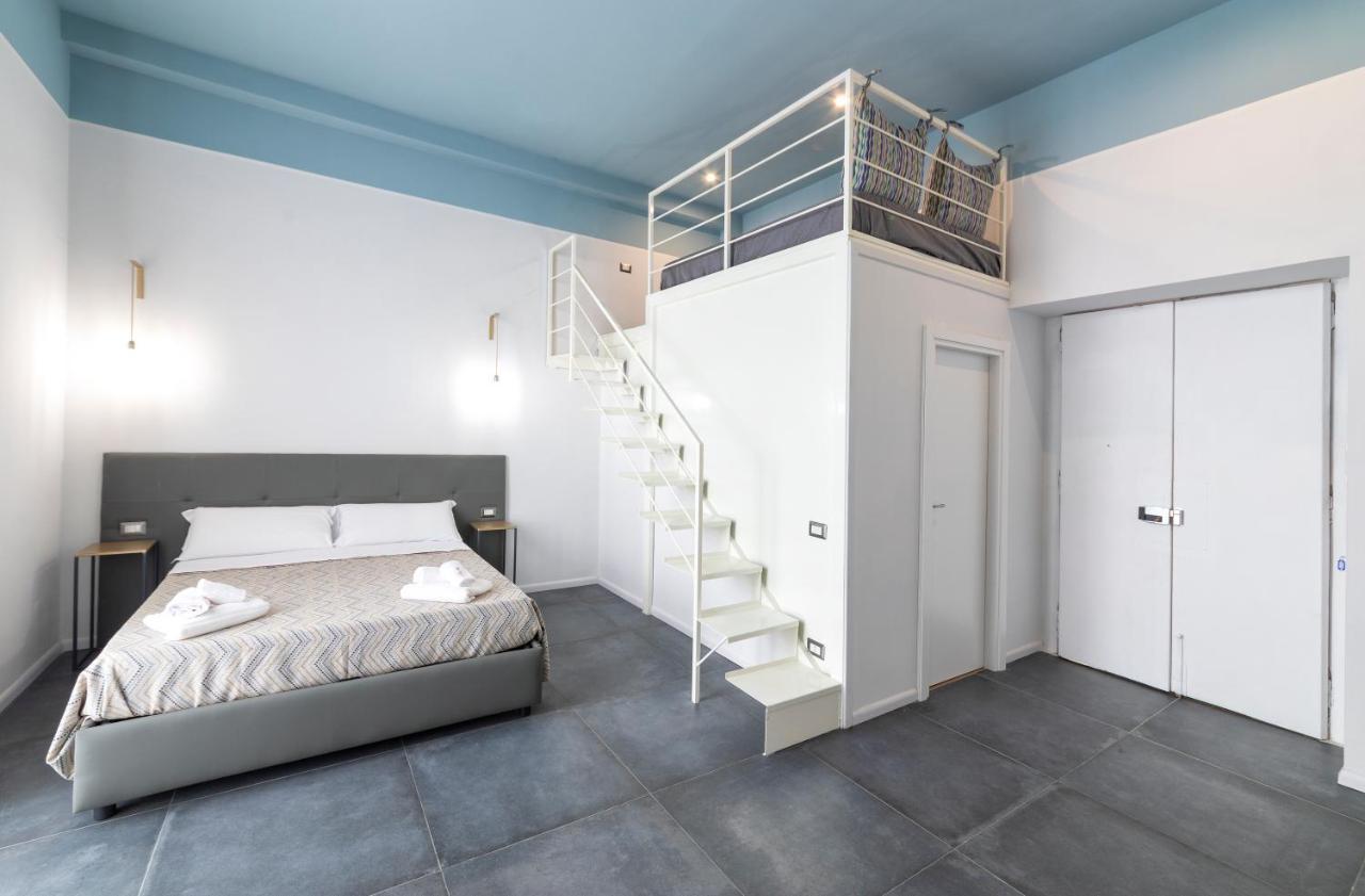 Be Italian Flat Duomo 319 Bed & Breakfast Napoli Bagian luar foto