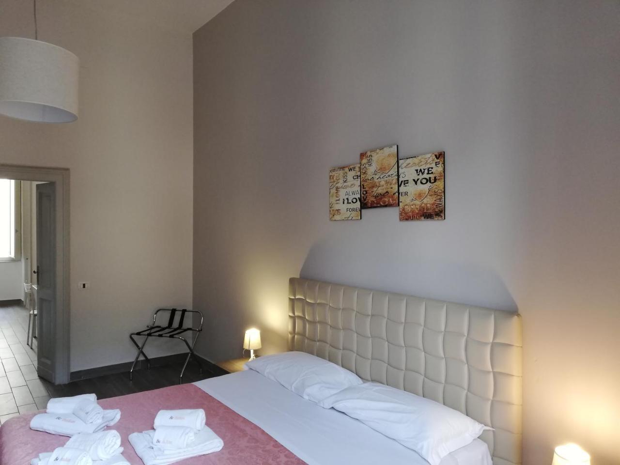 Be Italian Flat Duomo 319 Bed & Breakfast Napoli Bagian luar foto